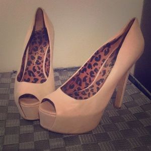 Jessica Simpson peep toe heels